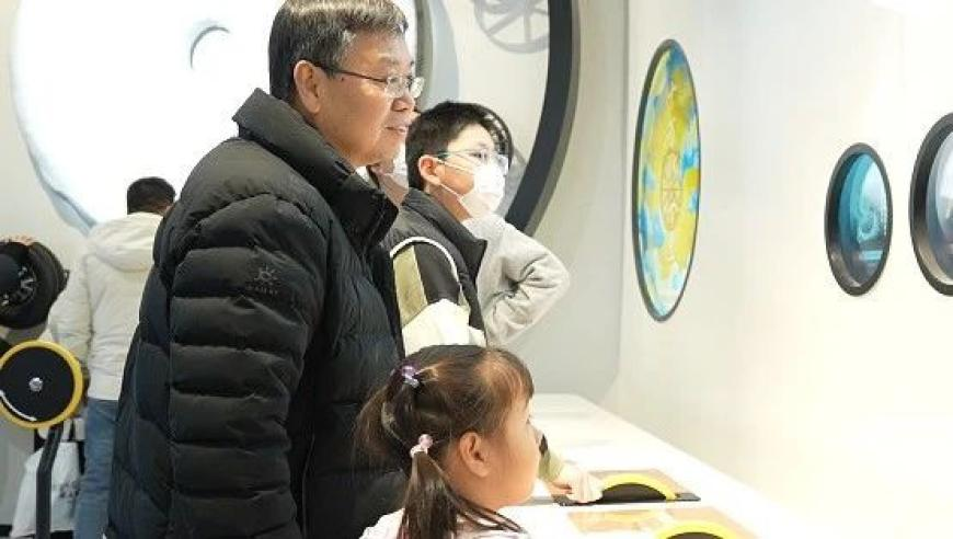 河南人民會(huì)堂觀影活動(dòng)引熱議,高手猛料免費(fèi)資料碼,展開(kāi)計(jì)劃實(shí)施_優(yōu)選版V9.83